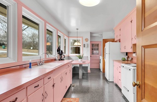 Blair Heights House | THE NASHVILLE INN - Beautifully Restored 1955 Ranch available for monthly rent.