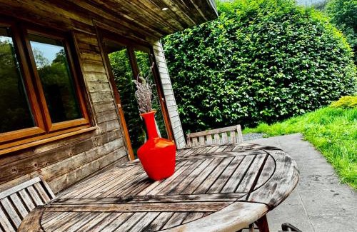 Carmarthen Apartment | The Natures Nook With HotTub