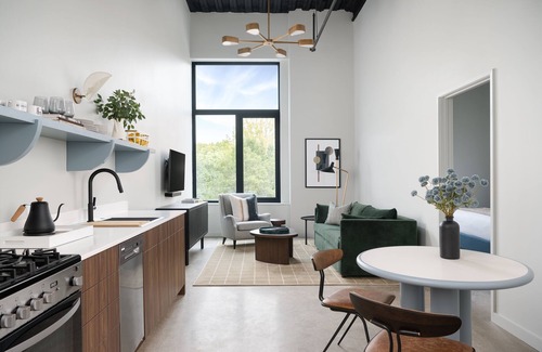 Near West Side Apartment | The Neighborhood Hotel-Little Italy