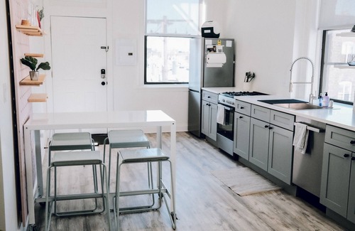 Park West Hotel | The Neighborhood Hotel - Lincoln Park 403 - Two Bedroom