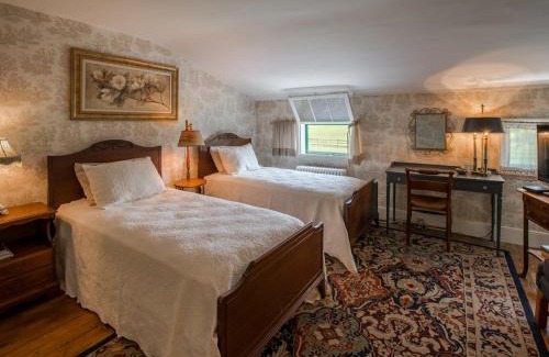 Long Valley Bed & Breakfast | The Neighbour House B&B