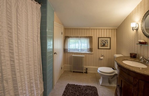 Long Valley Bed & Breakfast | The Neighbour House B&B