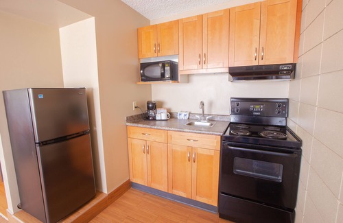 Bonnyville Hotel | The Neighbourhood Inn