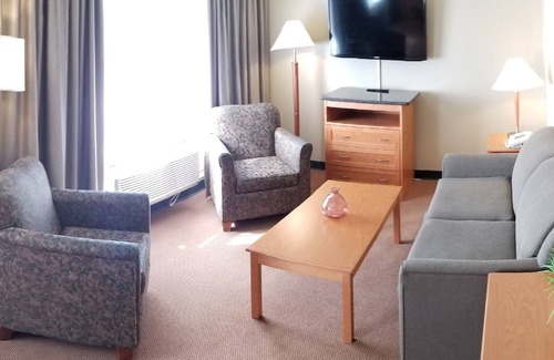 Bonnyville Hotel | The Neighbourhood Inn