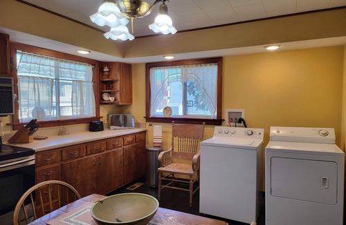 Xenia House | The Nesbitt House - Suite 136