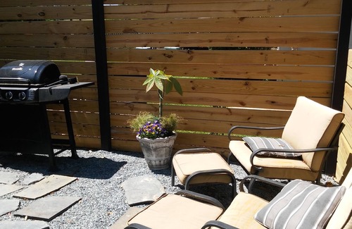 Issue Cottage | The Nest- A cozy home away from home. Perfect for solo adventures or a couple