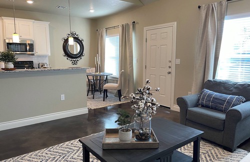 Woodway Condo | The Nest at Belmont Village - 30+ day rentals - Conveniently located near Baylor