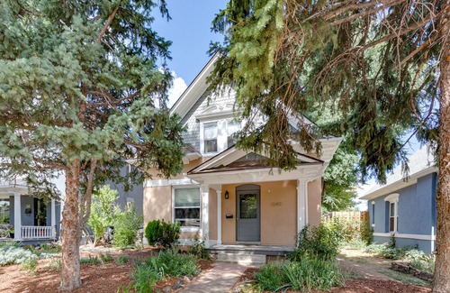 Sloan Lake Apartment | The Nest at Sloans Lake