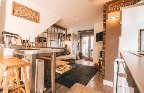Nantwich House | The Nest Barnlette