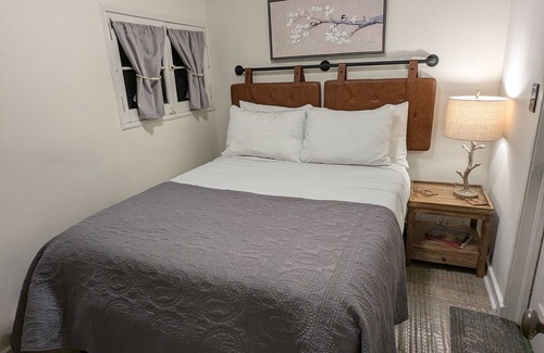 Manitou Springs House | The Nest Cottage in Downtown Manitou. Hot Tub Now Available!