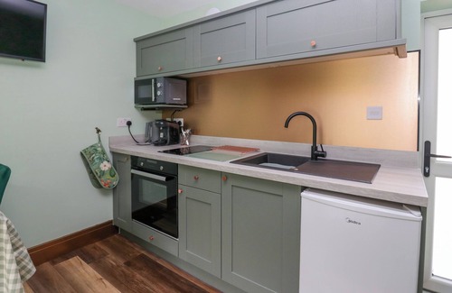 Rowrah Cottage | THE NEST, family friendly, with a garden in Arlecdon