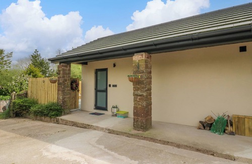 Rowrah Cottage | THE NEST, family friendly, with a garden in Arlecdon