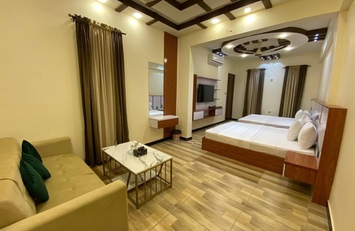 Gulshan-e-Iqbal House | The Nest Guest House IV