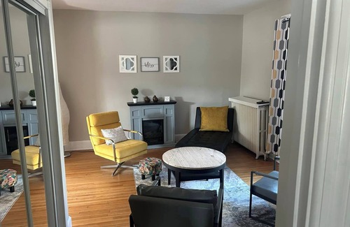 Wabasha House | The Nest on Main, a cozy retreat in the heart of town