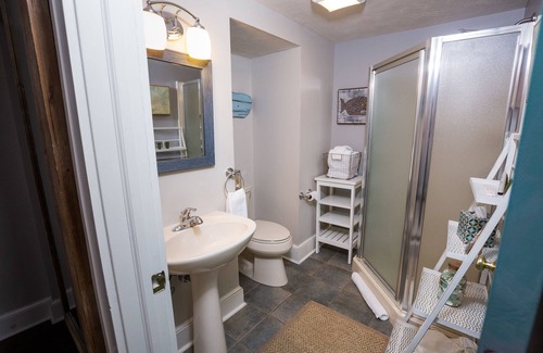 Saratoga Springs House | The Nest on Saratoga Lake