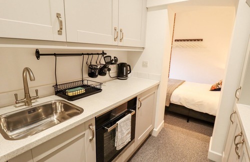 Bawtry Cottage | THE NEST, romantic, character holiday cottage in Bawtry