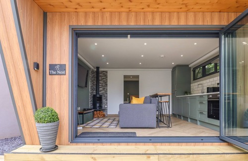 Gwaenysgor Near Prestatyn Cottage | THE NEST, romantic, with a garden in Prestatyn