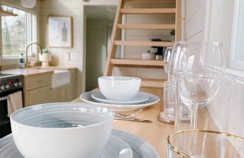 Sumas Prairie Cottage | The Nest TINY HOME beautiful views private retreat