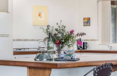Yallingup Siding House | The Nest Tranquil Bush Retreat near Dunsborough