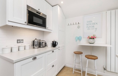 Winchester Cottage | The Nestle House City Centre Luxury