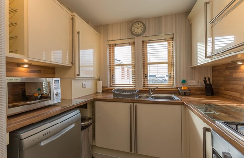 Kilrenny Apartment | The Neuk, 2 Bedroom Apartment in Stunning Coastal Town Location.