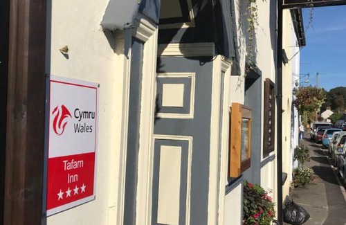 Usk Hotel | The New Court Inn