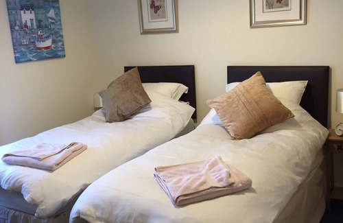 Usk Hotel | The New Court Inn