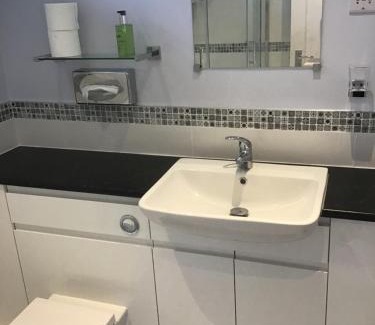 Huby Hotel | The New Inn Motel