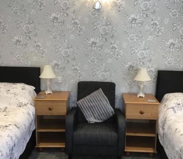 Huby Hotel | The New Inn Motel