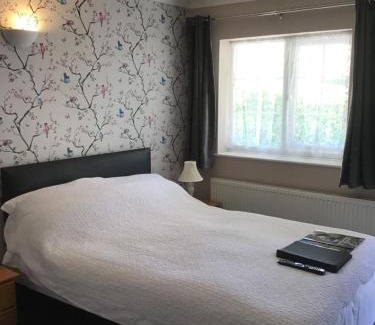 Huby Hotel | The New Inn Motel