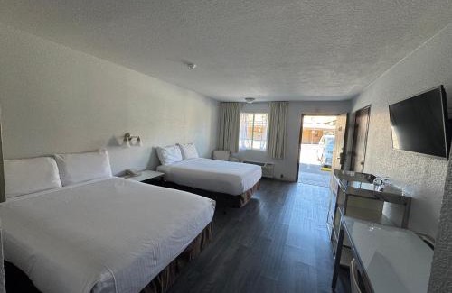 Laughlin Hotel | The New Pioneer