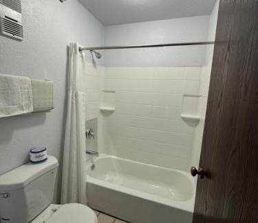 Laughlin Hotel | The New Pioneer