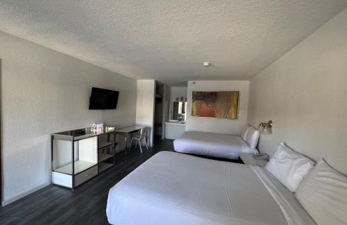 Laughlin Hotel | The New Pioneer