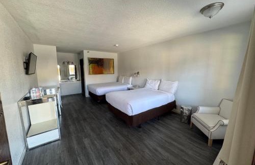Laughlin Hotel | The New Pioneer
