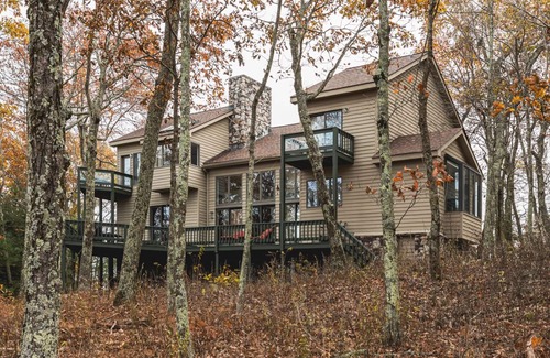 Roseland House | The newest and largest edition to the Wintergreen Retreat portfolio!