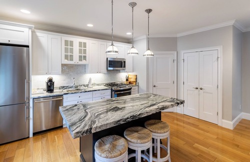 Yachting Village House | The Newport Lofts - 611 Thames Street