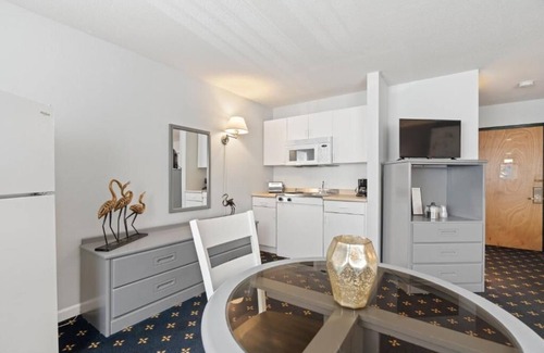 Niantic Hotel | The Niantic Inn