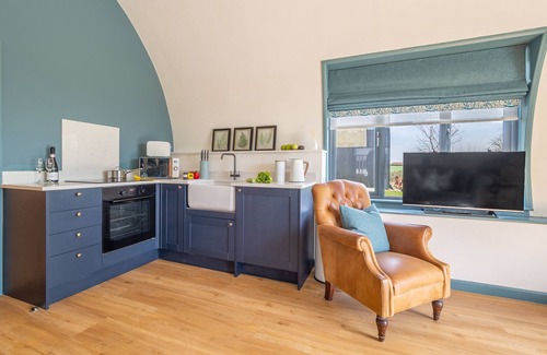 Woodbridge Cabin | The Nissen Hut at Green Valley Farm, Ubbeston