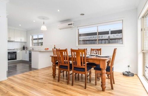 Noble Park House | The Noble Prize *Netflix & WiFi*