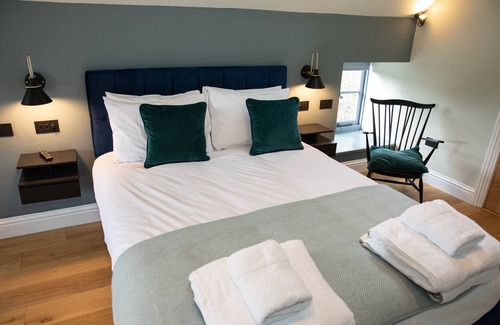 Wincanton Hotel | The Nog Inn