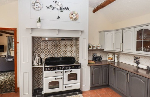 Tatton Park Cottage | THE NOOK COTTAGE, family friendly, character holiday cottage in Toft