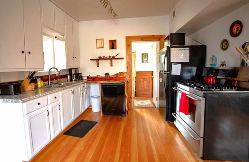 Crawford House | The Nook, Creekside Treasure