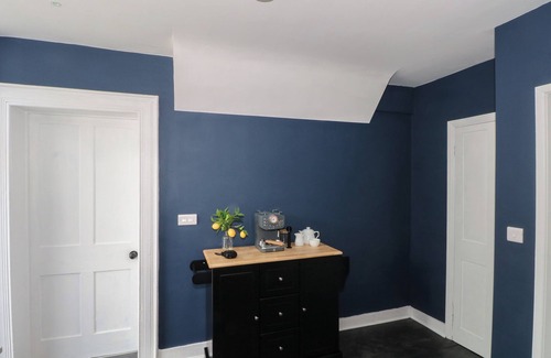 Whitchurch House | THE NOOK, pet friendly, character holiday cottage in Whitchurch