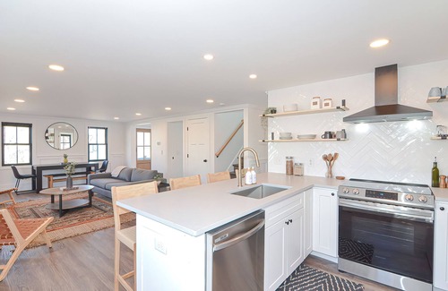 East Greenwich House | The Nordic Abode, a true antique on the Harbour