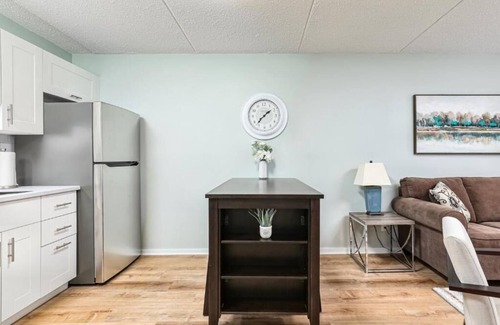 Collingwood House | The Nordic -Central Collingwood Condo