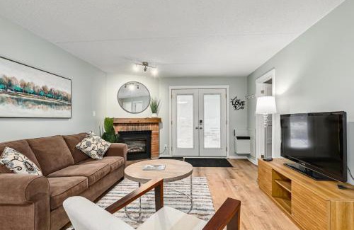 Collingwood House | The Nordic - Central Collingwood Condo