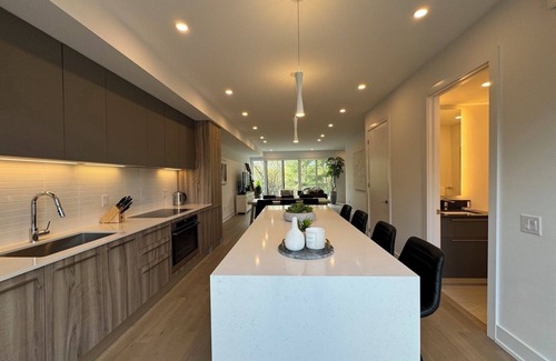 Gravenhurst House | The Nordic Elegance Villa at Muskoka Bay Resort!