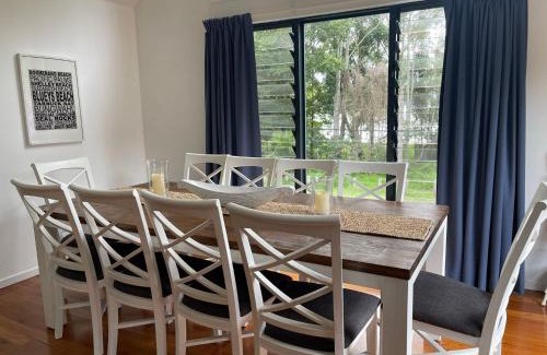 Smiths Lake House | The Norfolk
