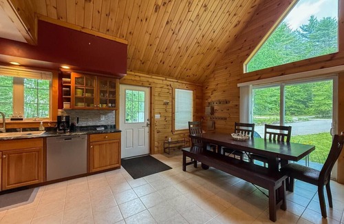 Center Conway House | The North Nook | Hot Tub, Walk to the Saco River