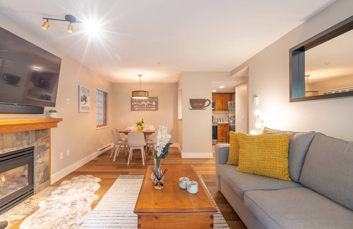 Whistler Cay Estates House | The North Star 1Bdr Townhouse w'Pool&Hot tub